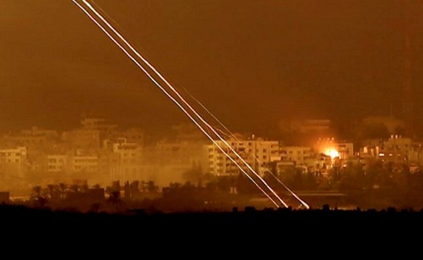 "בטעות"; רקטות ששוגרו מרצועת עזה נפלו בים מול גוש דן