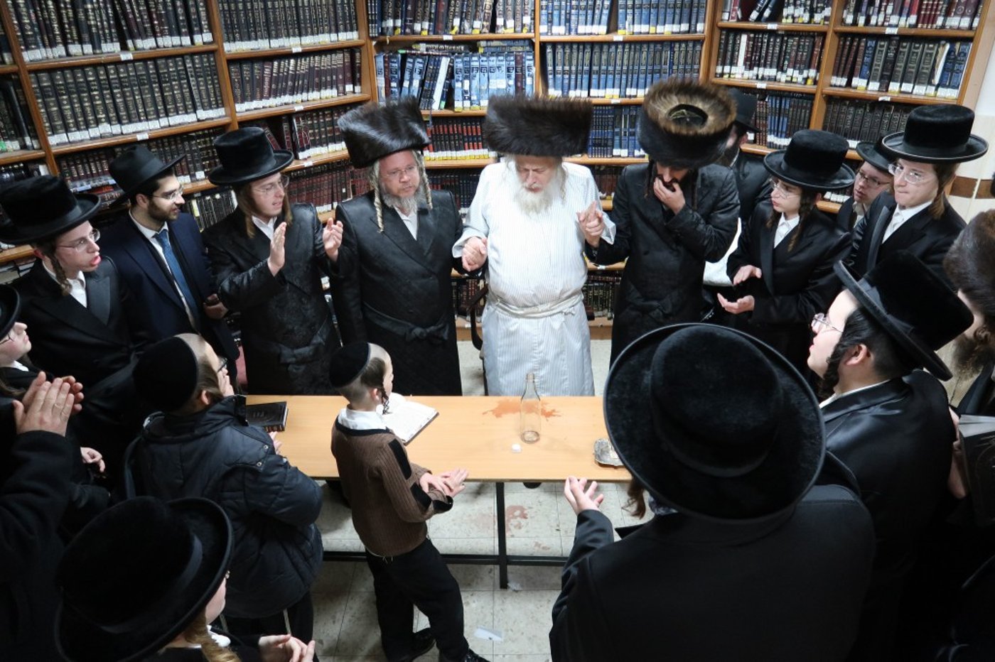 האדמו"ר ממבקשי אמונה שבת בביתר