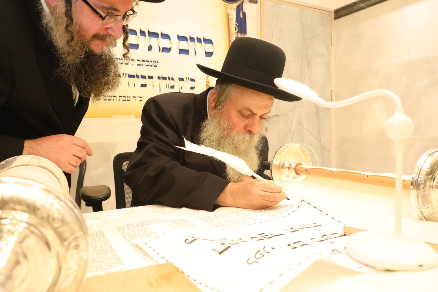 יובל שנים ליסוד הקהילה: בדושינסקיא בב"ב הכניסו ספר תורה