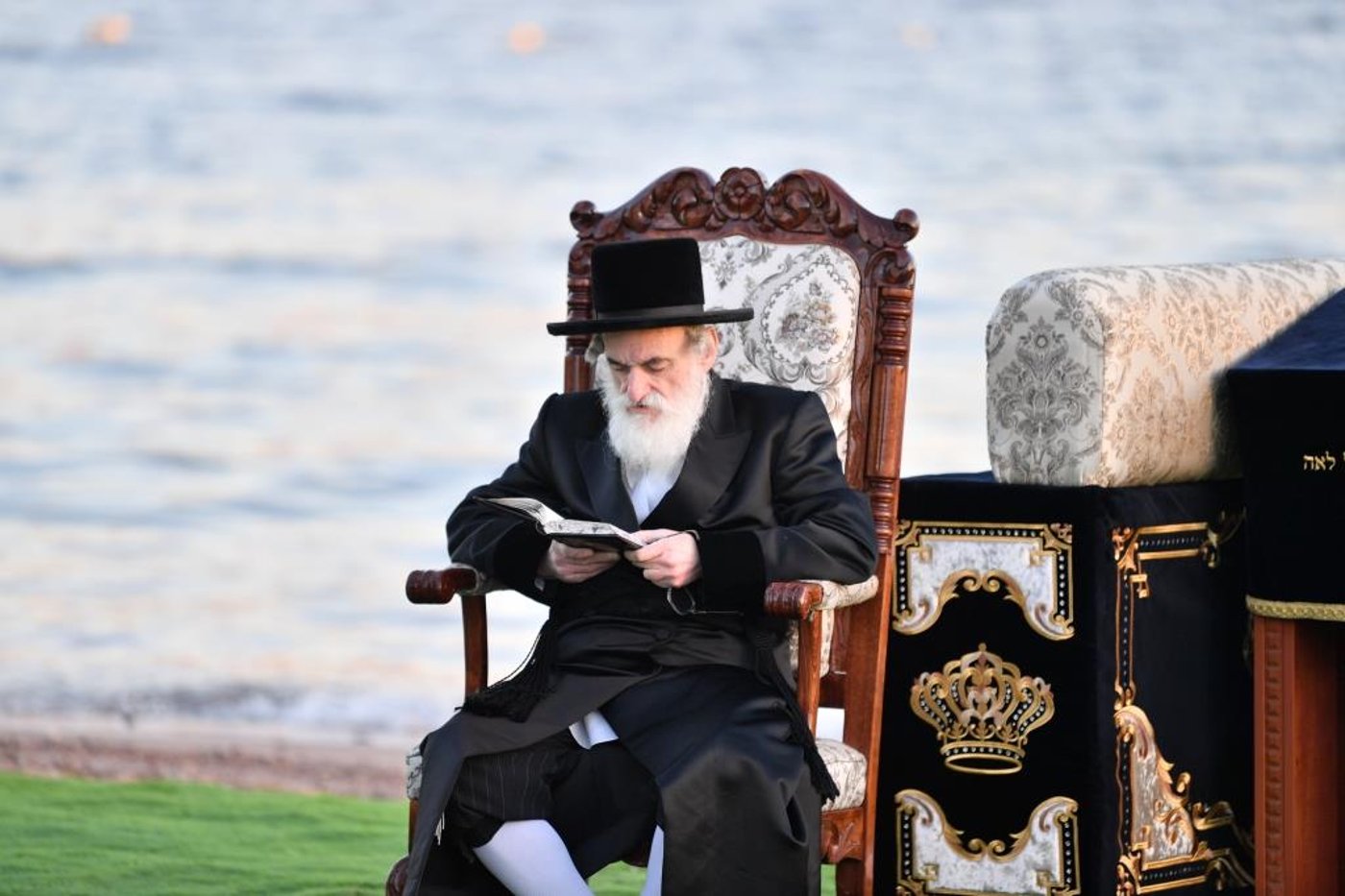 סמוך לאילת: האדמו"ר מויז'ניץ ערך מעמד 'שירת הים'