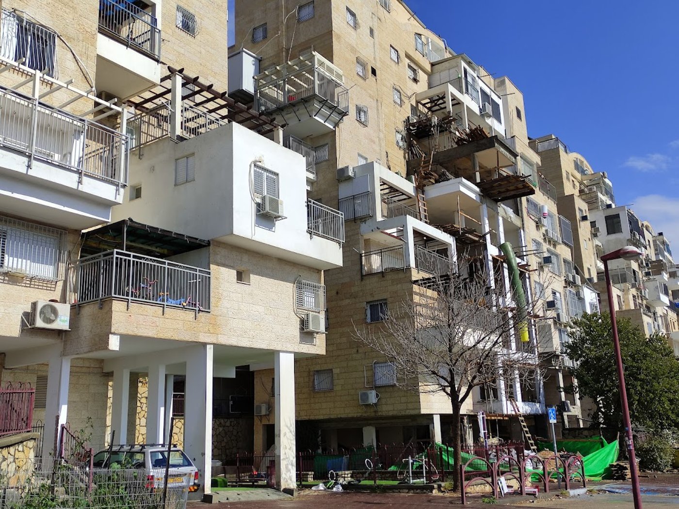 בונים היכן שאפשר; אילוסטרציה