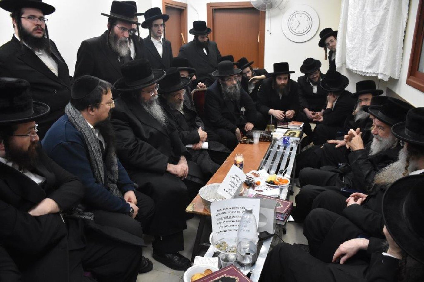 אלפים ניחמו את האדמו"ר מאשלג • תיעוד
