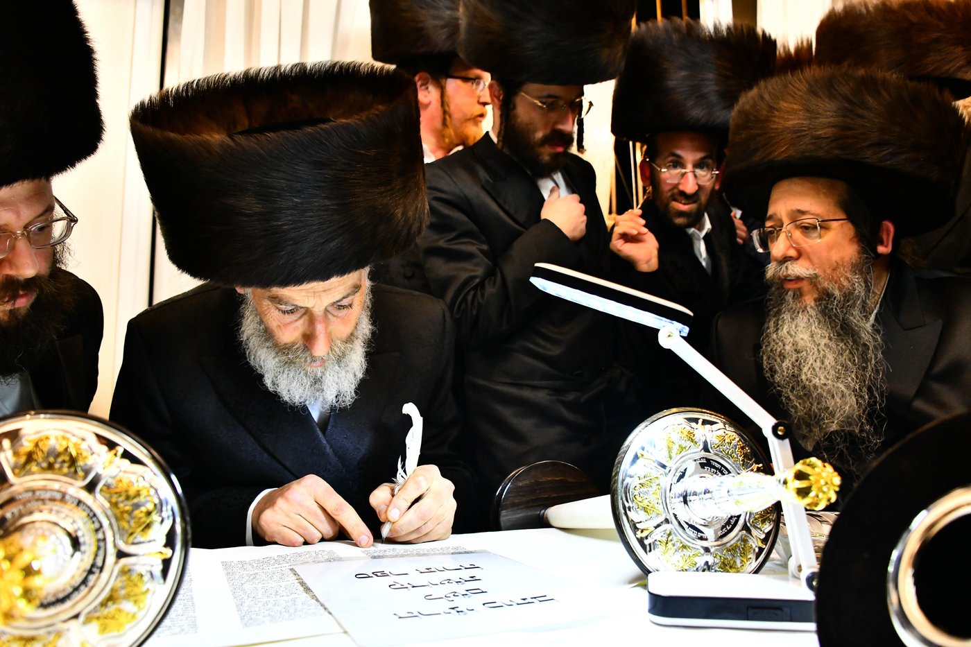 שנה לפטירת גאב"ד 'שבט הלוי': הוכנס ספר תורה
