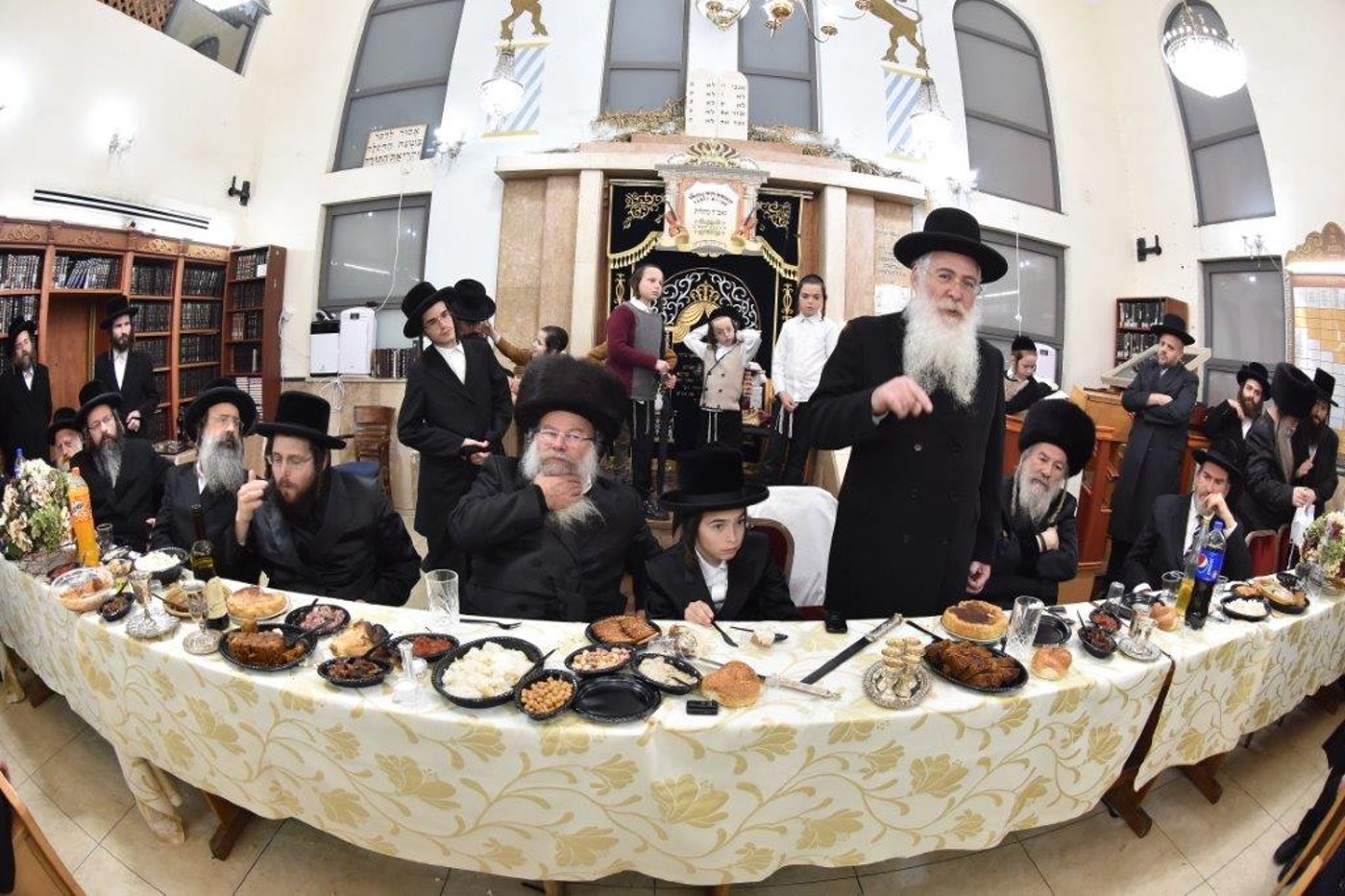 בר מצווה לנכד האדמו"ר מאשלג • גלריה