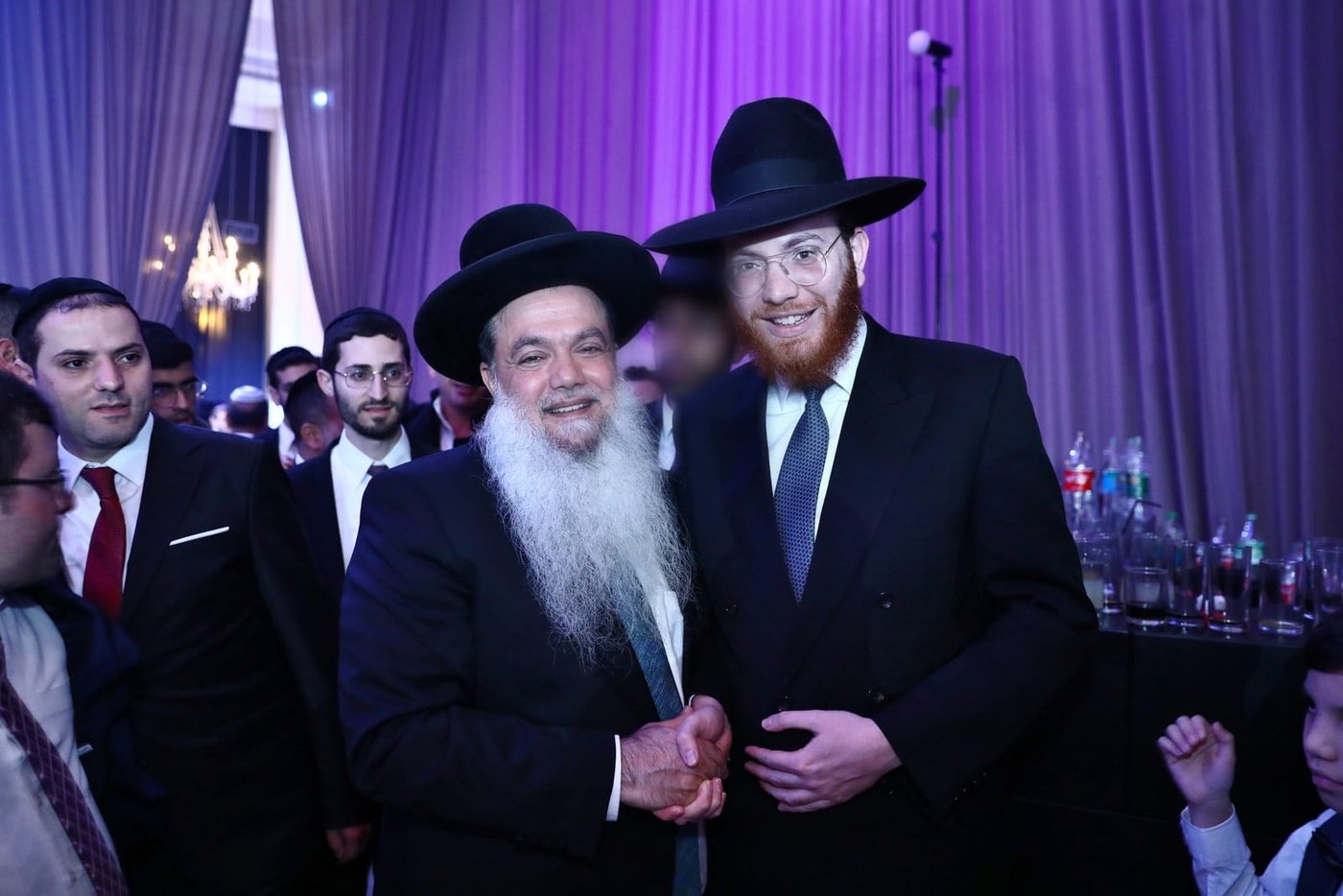 מזכה הרבים הרב יגאל כהן חיתן את בתו הבכורה • תיעוד
