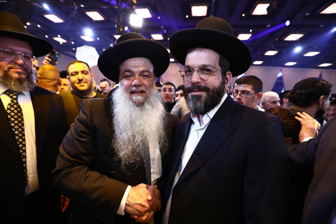 מזכה הרבים הרב יגאל כהן חיתן את בתו הבכורה • תיעוד