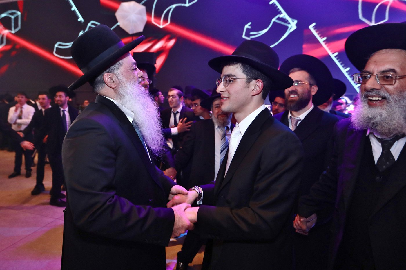 מזכה הרבים הרב יגאל כהן חיתן את בתו הבכורה • תיעוד