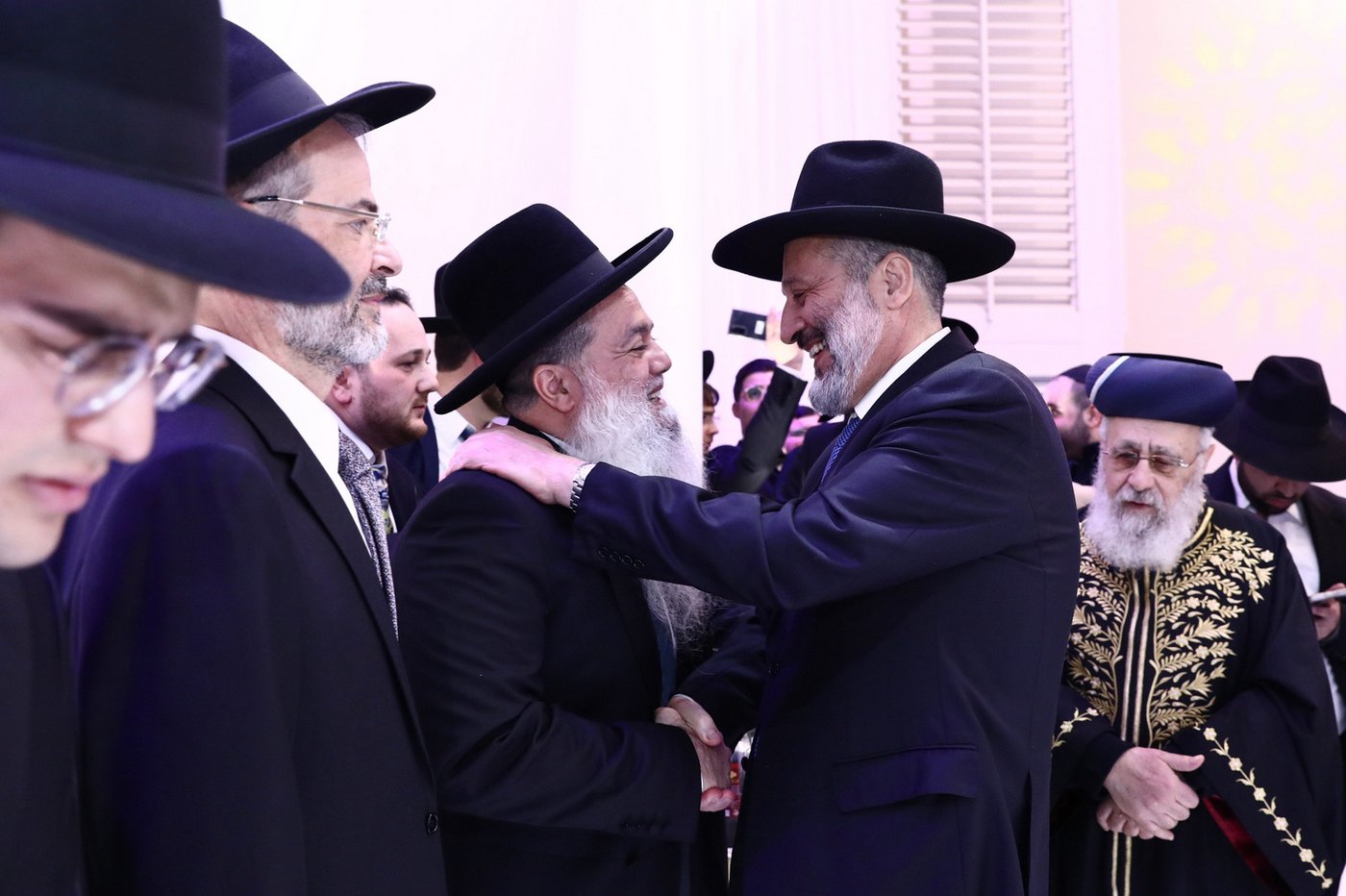 מזכה הרבים הרב יגאל כהן חיתן את בתו הבכורה • תיעוד