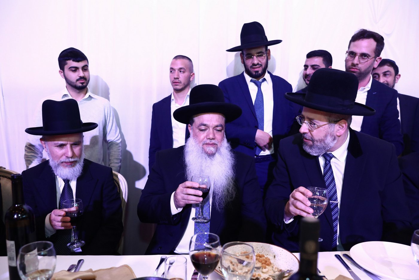 מזכה הרבים הרב יגאל כהן חיתן את בתו הבכורה • תיעוד