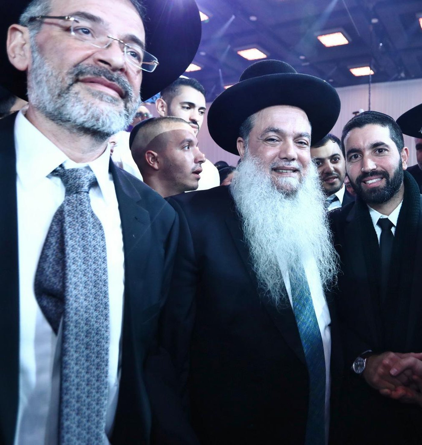 מזכה הרבים הרב יגאל כהן חיתן את בתו הבכורה • תיעוד