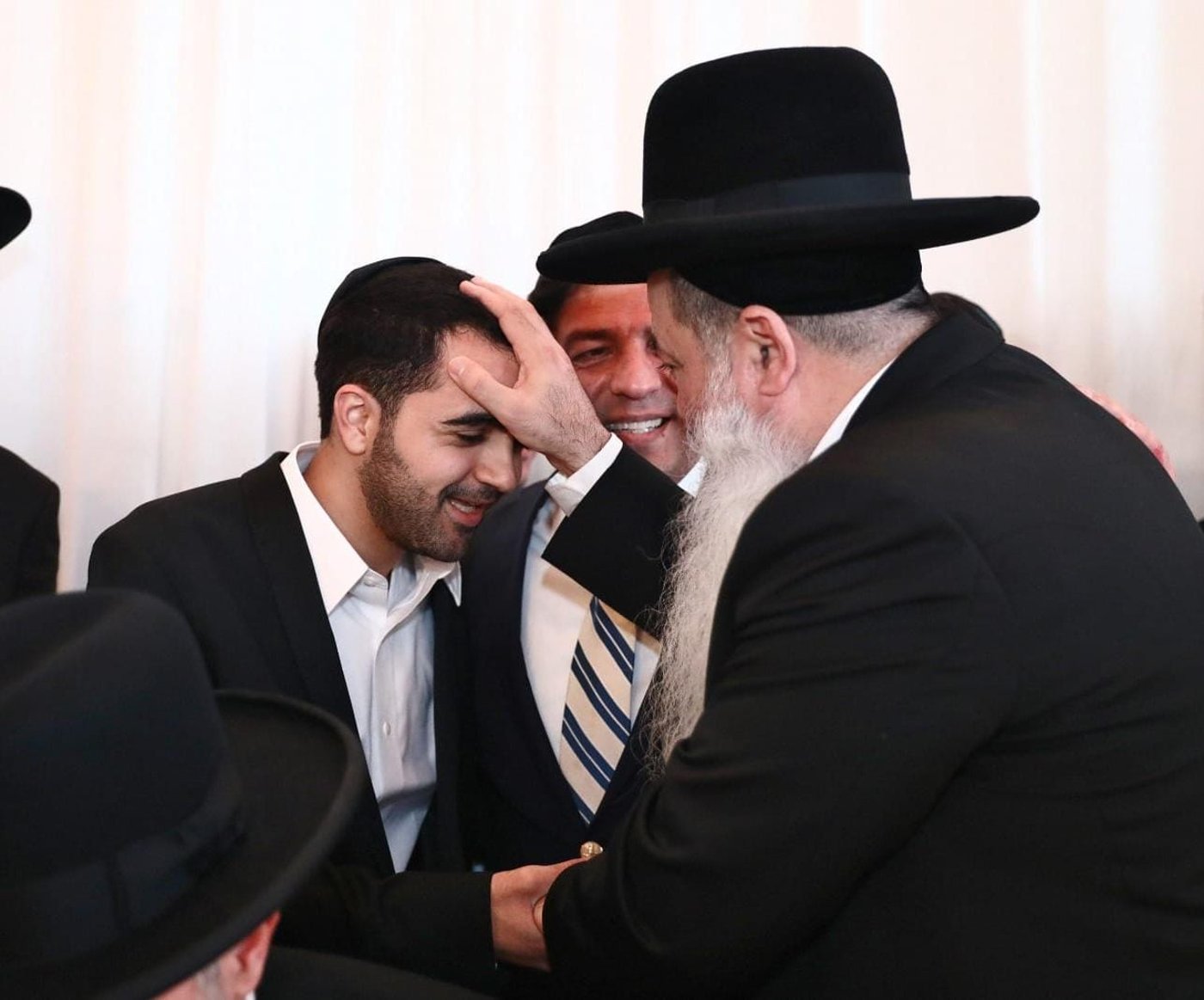 מזכה הרבים הרב יגאל כהן חיתן את בתו הבכורה • תיעוד