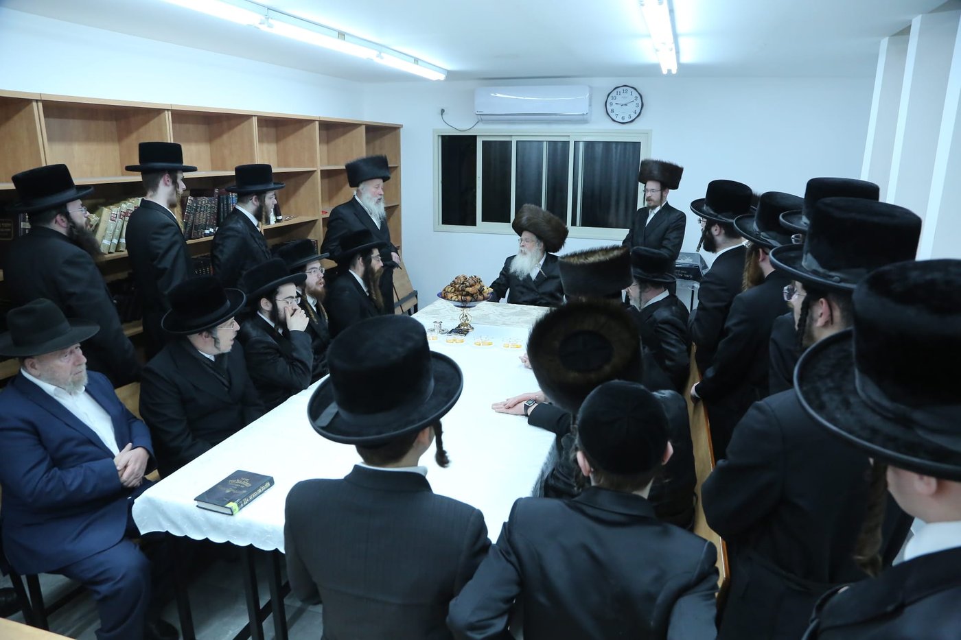 בני ברק: הרבי מנדבורנה ירושלים חנך כולל חדש