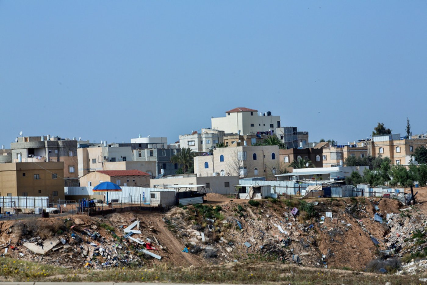 רהט, מבט מבחוץ