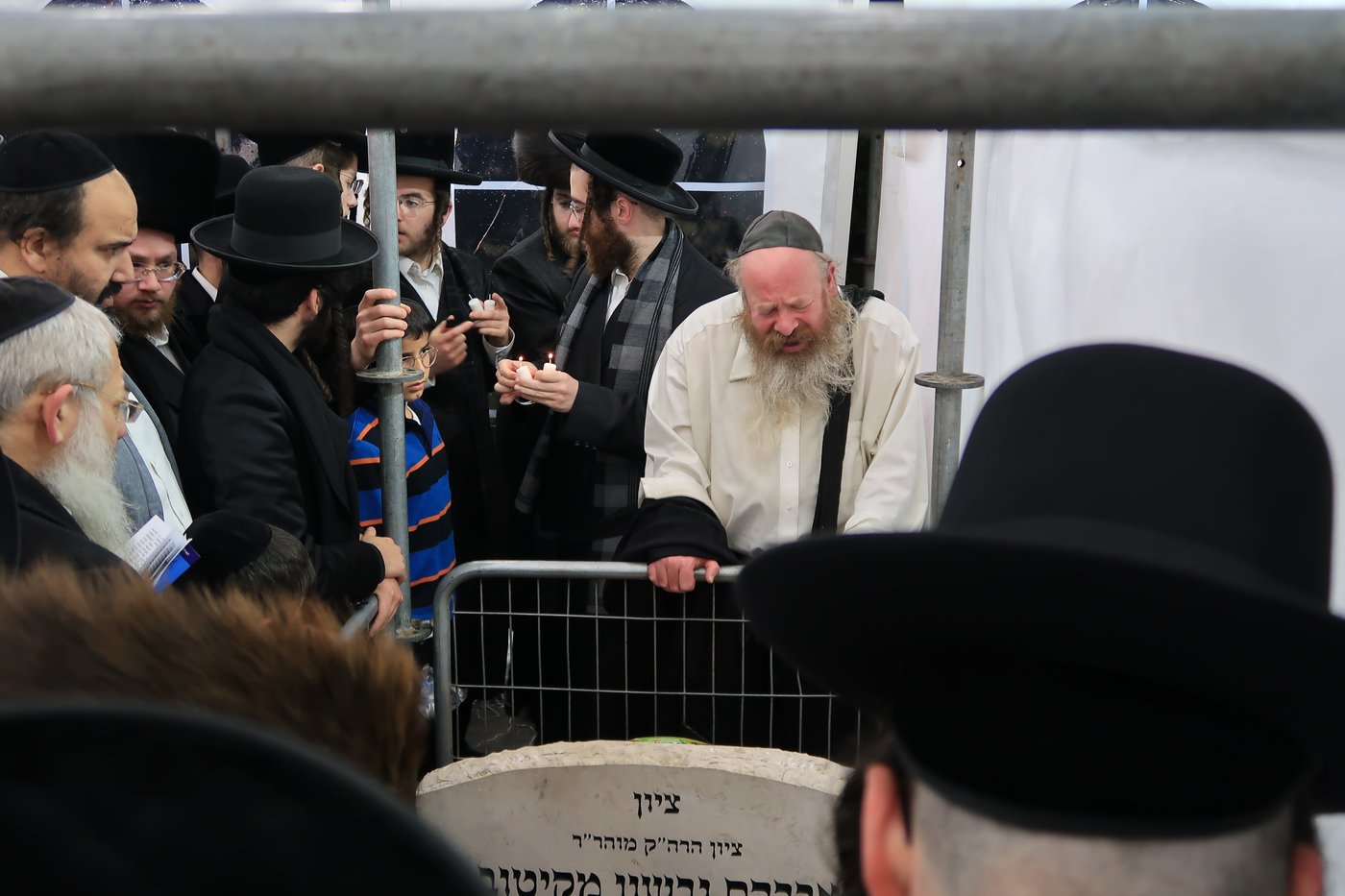 המונים בהילולת הרה"ק רבי אברהם גרשון מקיטוב זיע"א