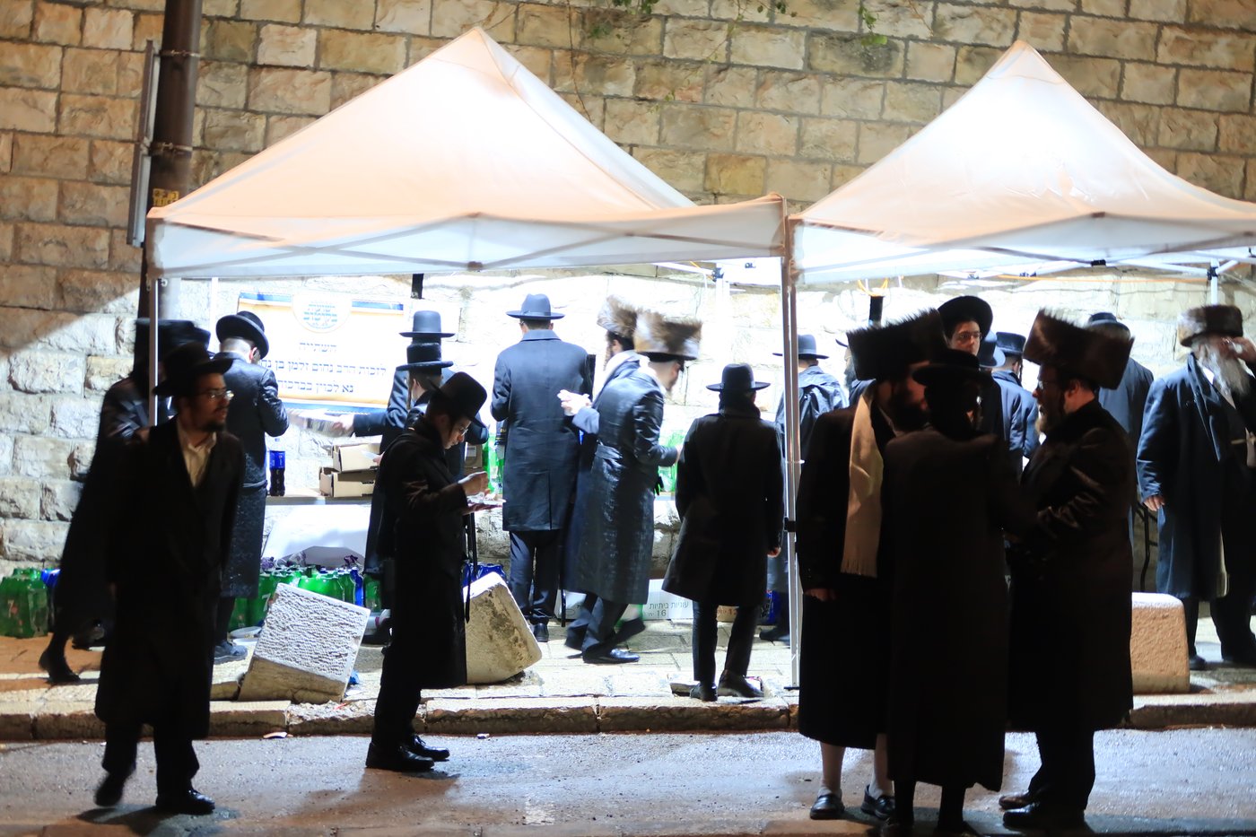 המונים בהילולת הרה"ק רבי אברהם גרשון מקיטוב זיע"א