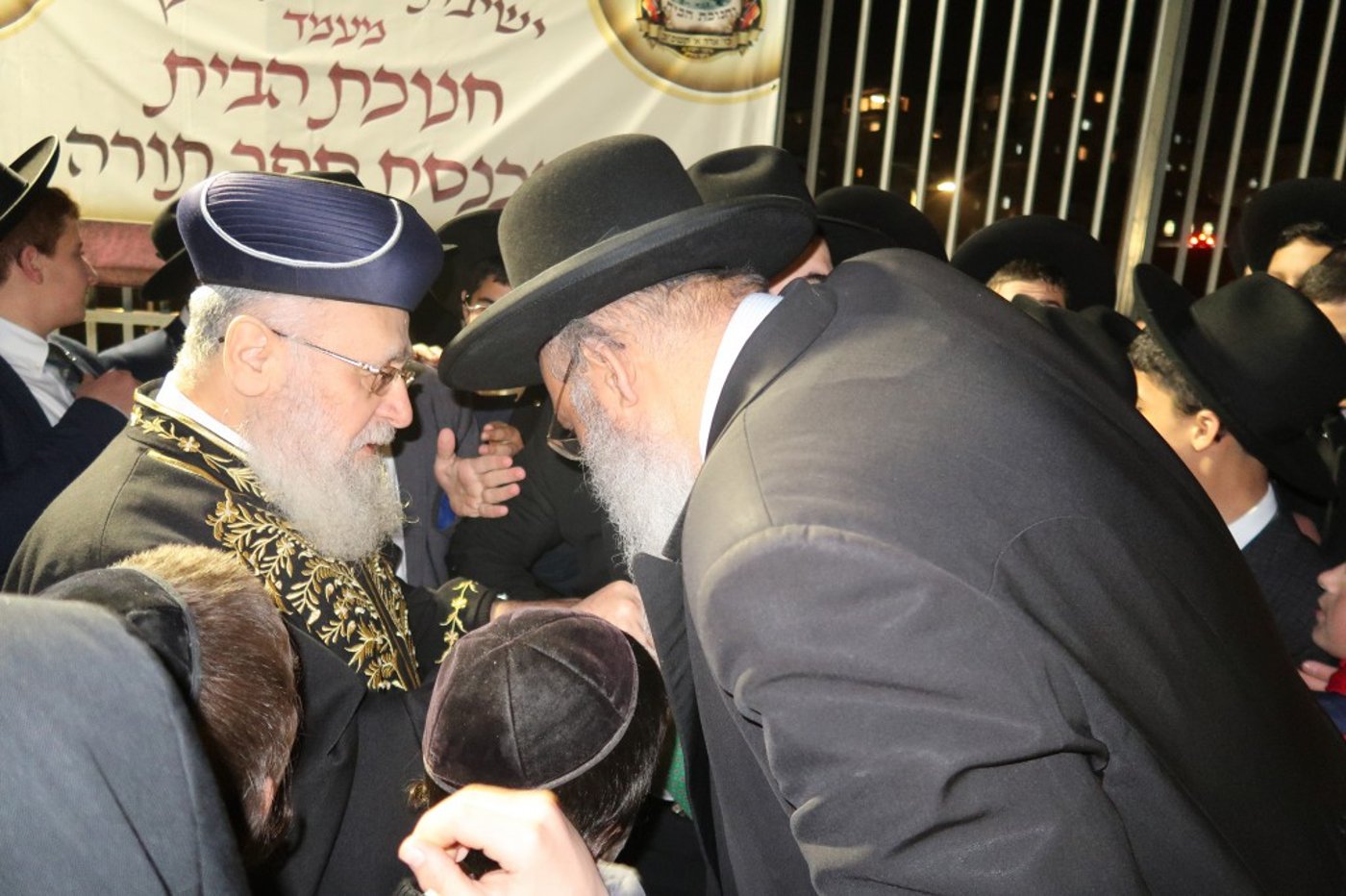 הראשון לציון השתתף: הכנסת ספר תורה לישיבת 'עטרת ראובן'