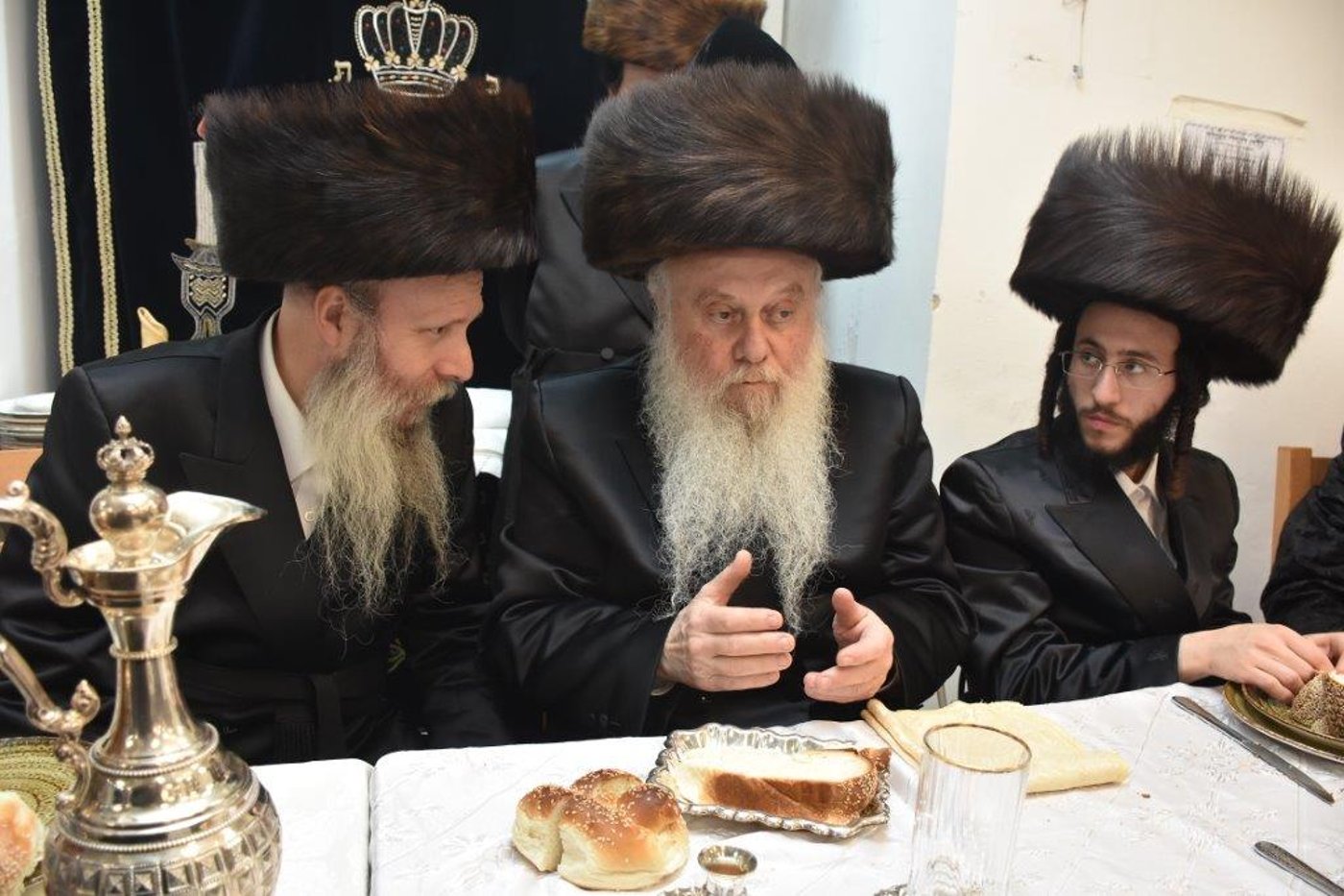 בחצר הקודש וואסלוי חגגו 'שבע ברכות' מרכזית לנכד הרבי