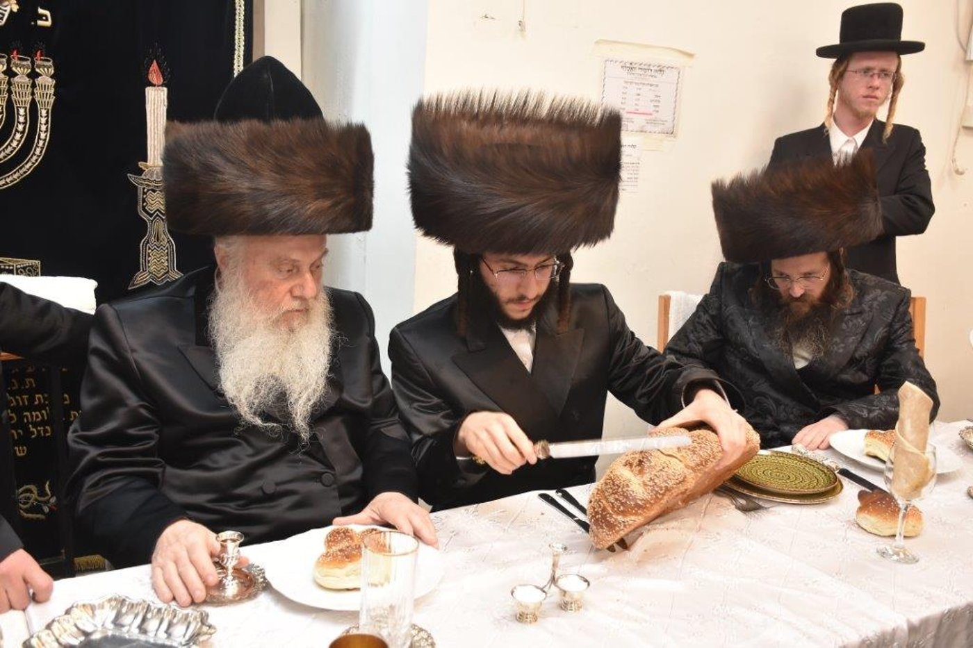 בחצר הקודש וואסלוי חגגו 'שבע ברכות' מרכזית לנכד הרבי
