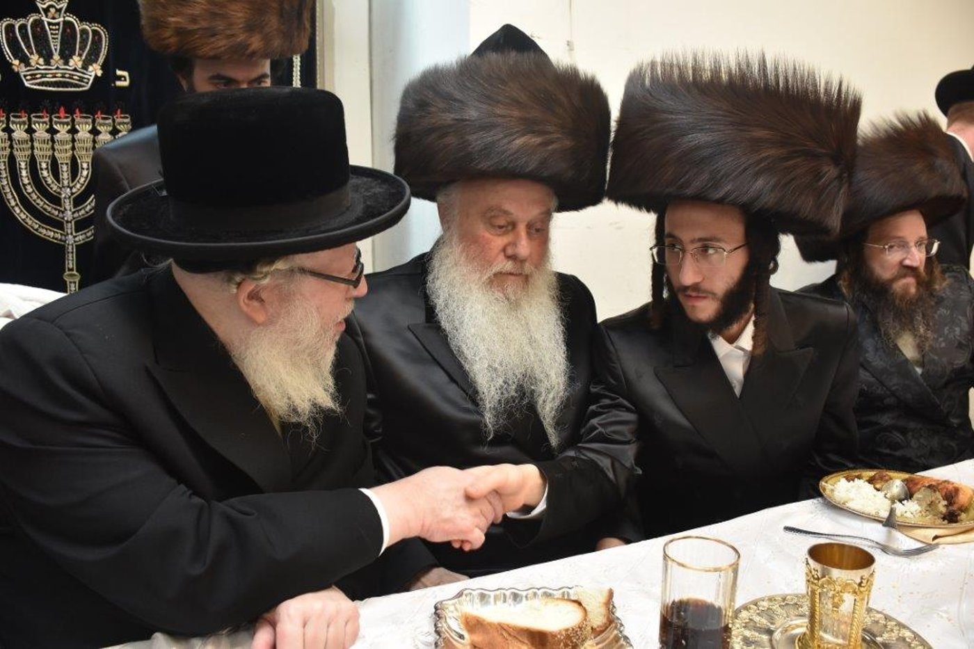 בחצר הקודש וואסלוי חגגו 'שבע ברכות' מרכזית לנכד הרבי