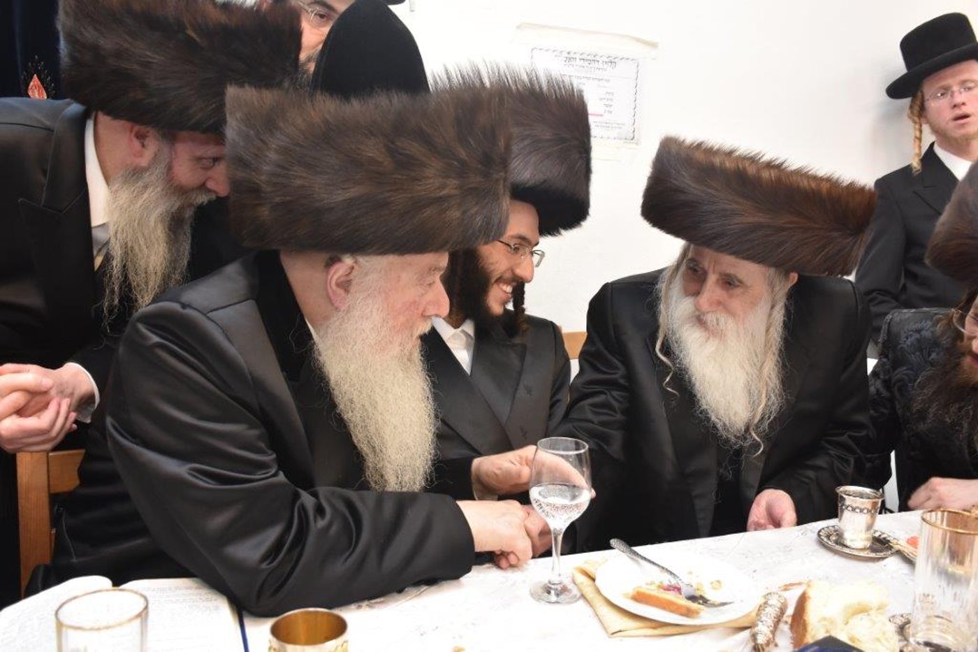 בחצר הקודש וואסלוי חגגו 'שבע ברכות' מרכזית לנכד הרבי