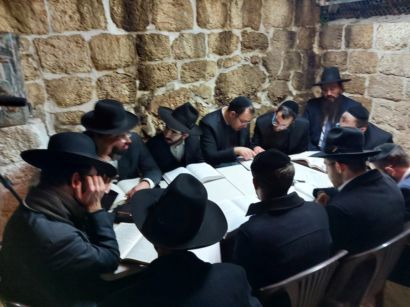 הסגולה של ליל שישי בקבר התנא רבי חנינא