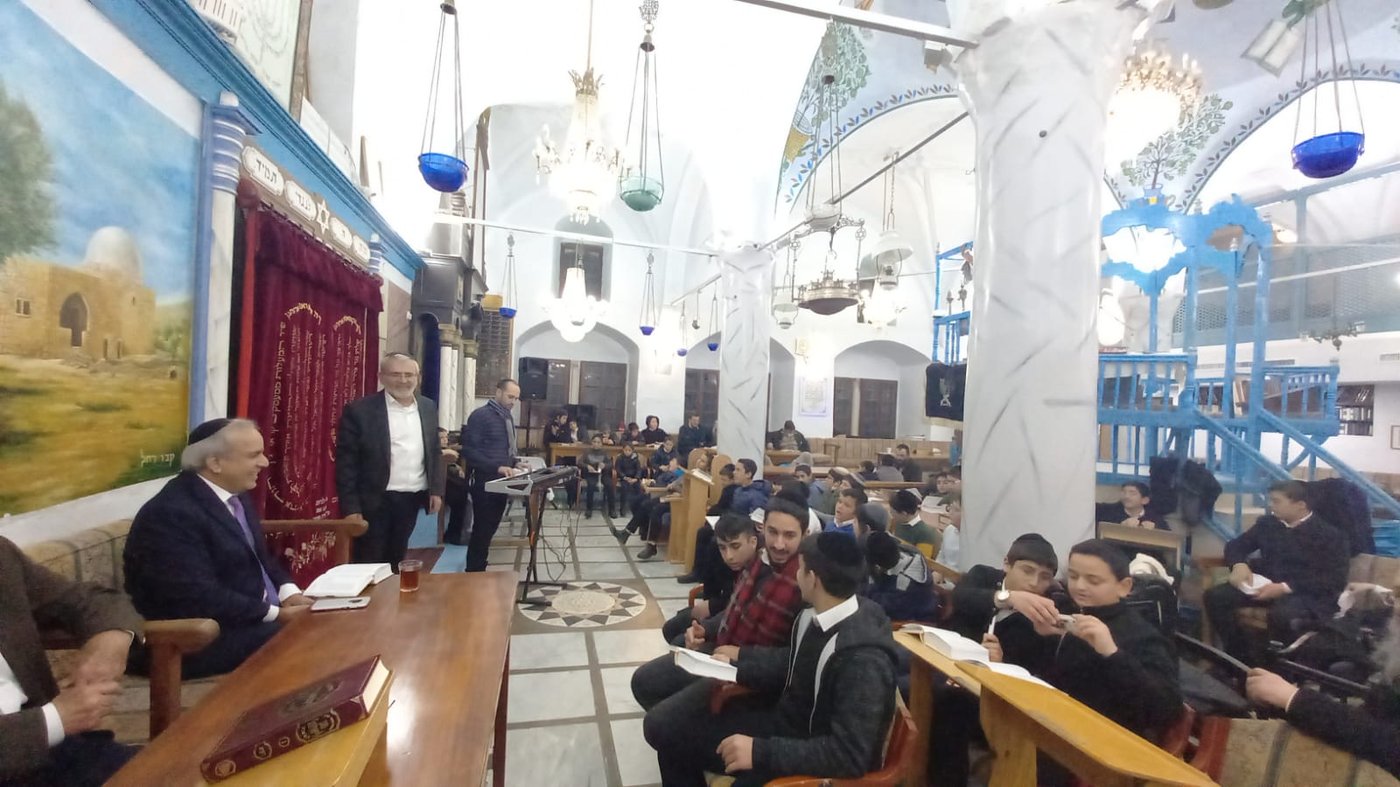 הסתיימה עונת שירת הבקשות; הפייטן יחיאל נהרי חילק פרסים