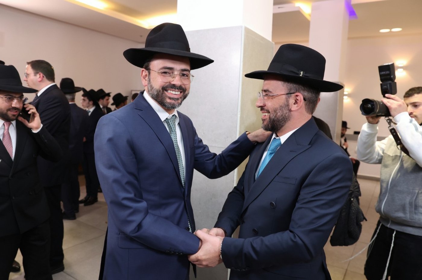 אבי מימרן חיתן, הברנז'ה התייצבה • גלריה