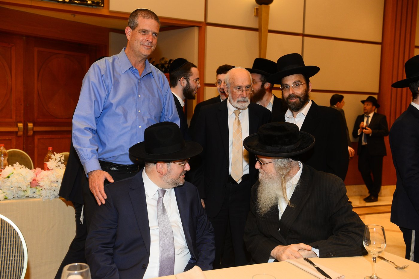 רבה של אוסם הרב רפי מנת חיתן את בנו