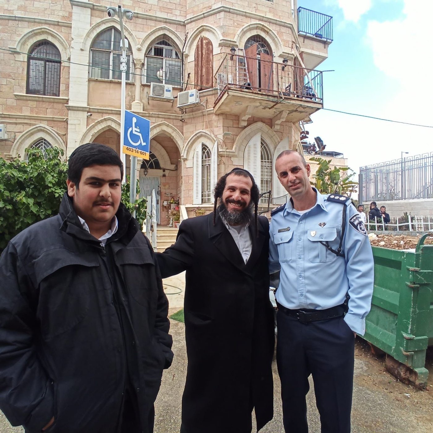 הקצין שסטר וזוכה התפייס עם הילד החרדי