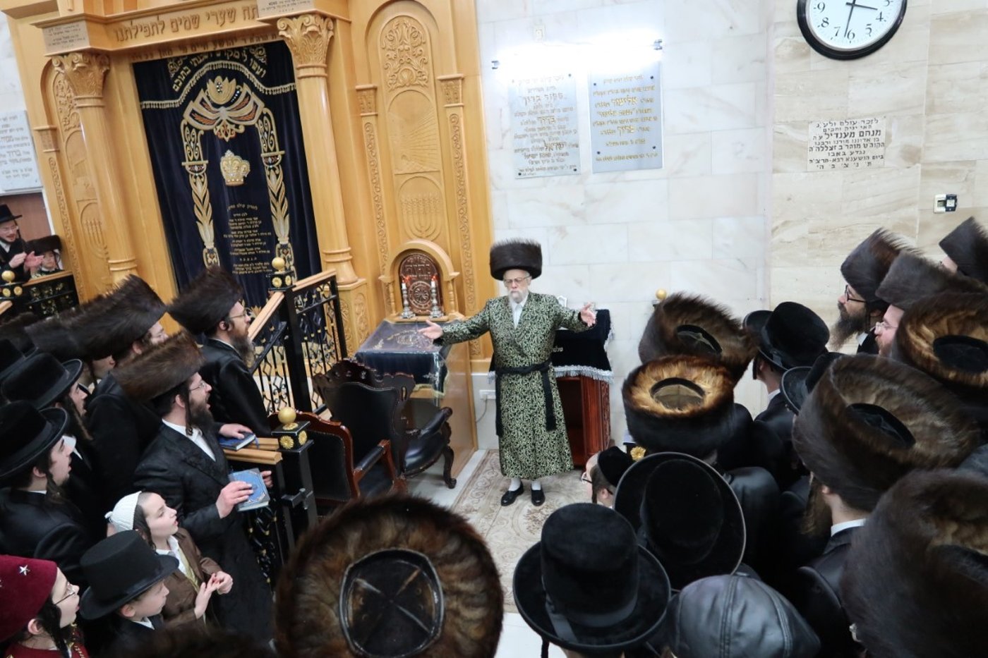 מראות חג הפורים בחסידות סערט ויז'ניץ