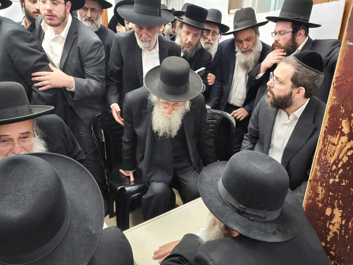 היום הרביעי • תיעוד הניחום בבית מרן הגר"ח זצוק"ל