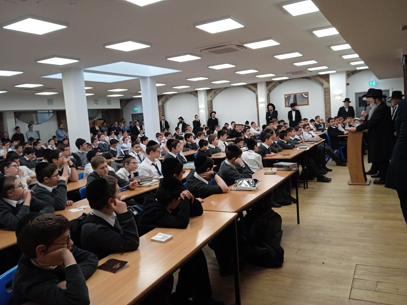 אלפים השתתפו בעצרות הספד למרן הגר"ח קנייבסקי