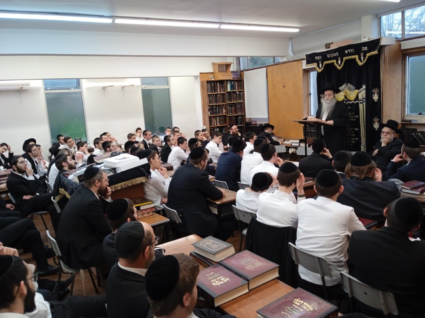 אלפים השתתפו בעצרות הספד למרן הגר"ח קנייבסקי