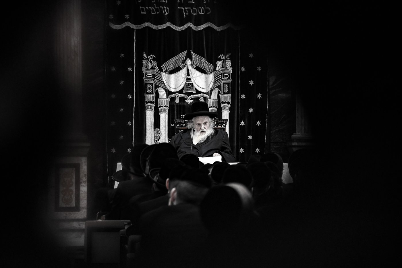 ראב"ד 'העדה' מסר שיעור תורה בצאנז; צפו