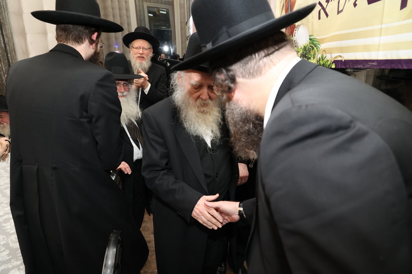 'הפלג' ערכו 'הקבלת פני רבו' לרבם - הגאון רבי צבי פרידמן