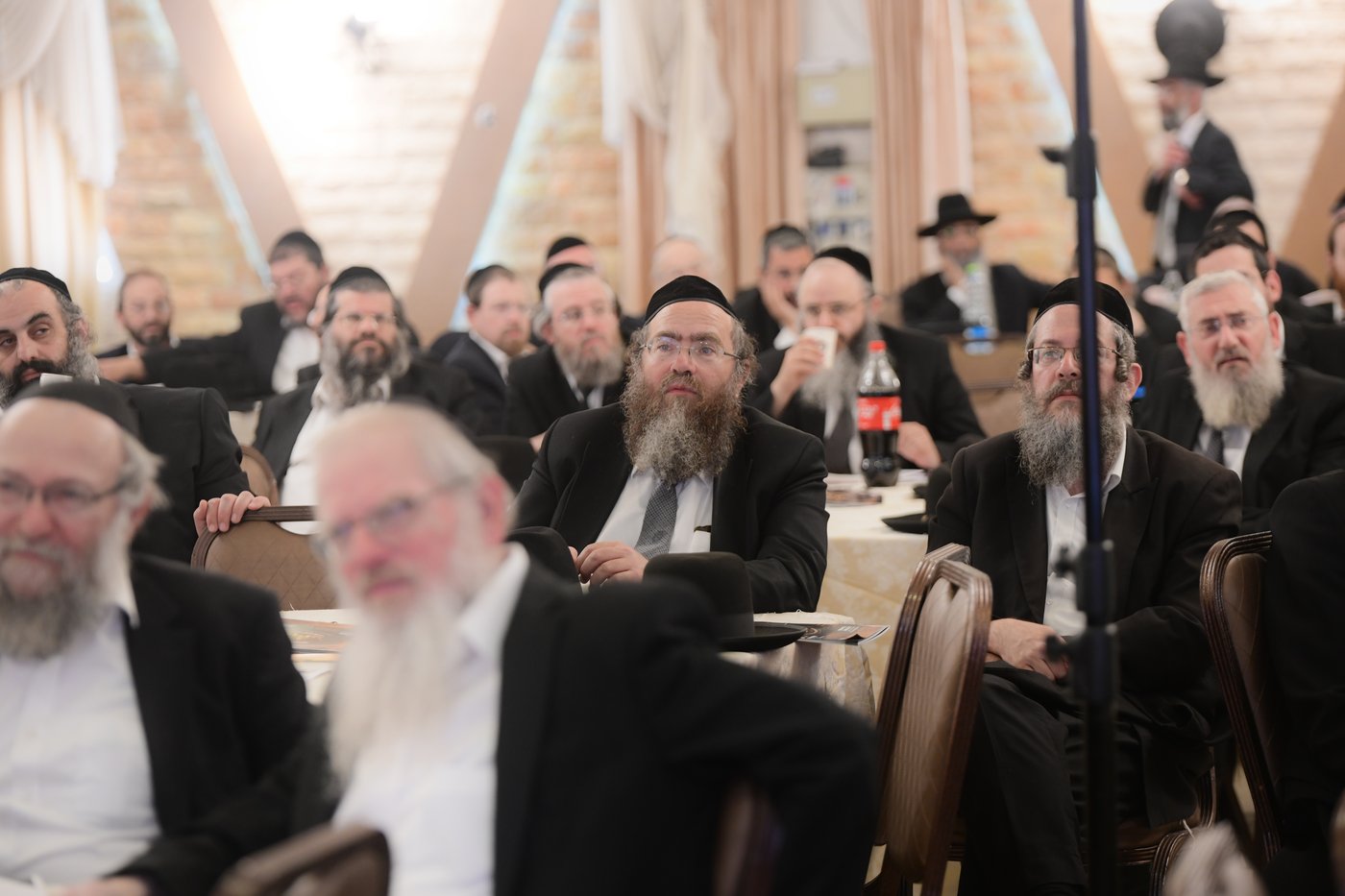 "ר"מ צריך להיות אוהב את הבריות; עם אהבה הוא משפיע"