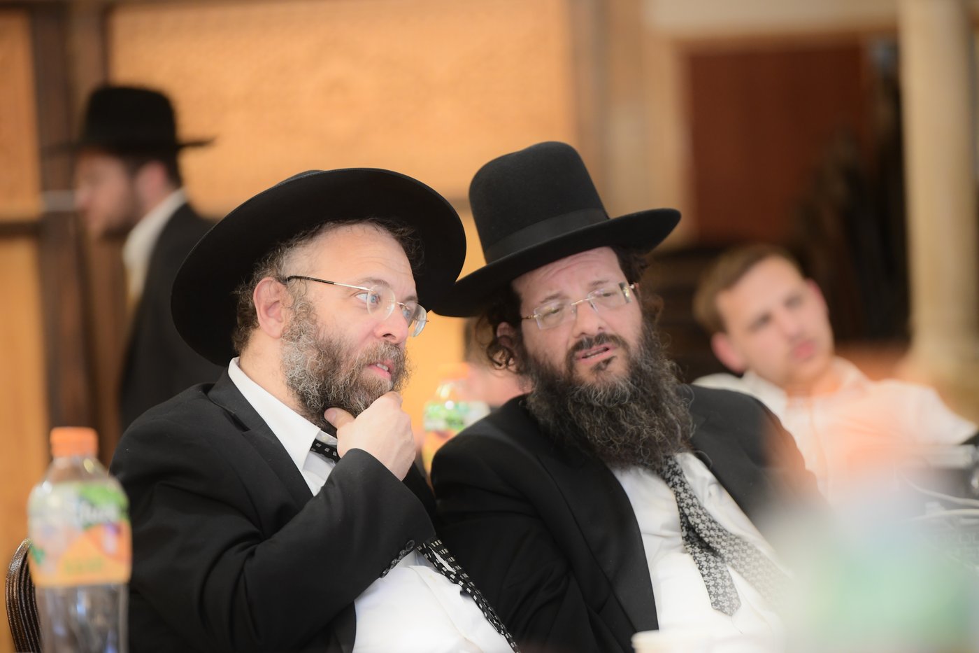 "ר"מ צריך להיות אוהב את הבריות; עם אהבה הוא משפיע"
