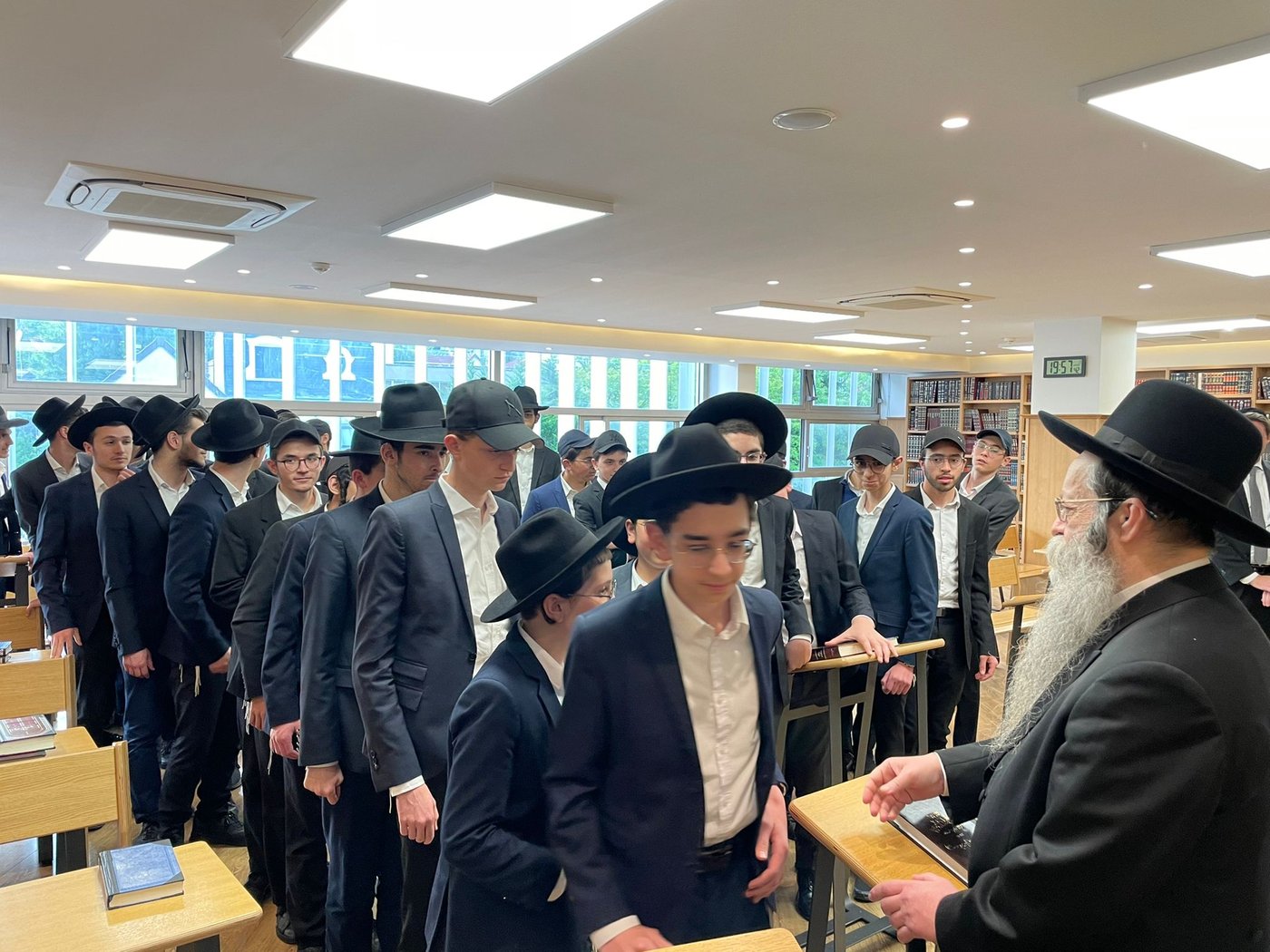 עצרת ענק לזכרו של מרן הגר"ח קניבסקי זיע"א בצרפת