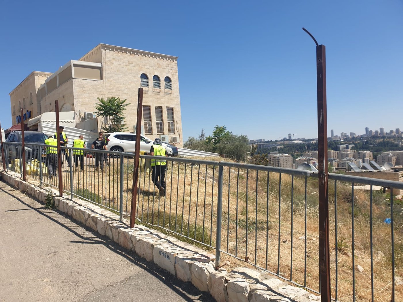 עשרות מדורות לא מאושרות פורקו בירושלים