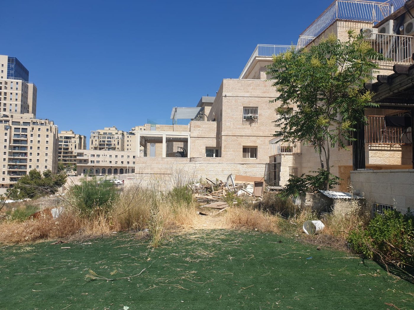עשרות מדורות לא מאושרות פורקו בירושלים