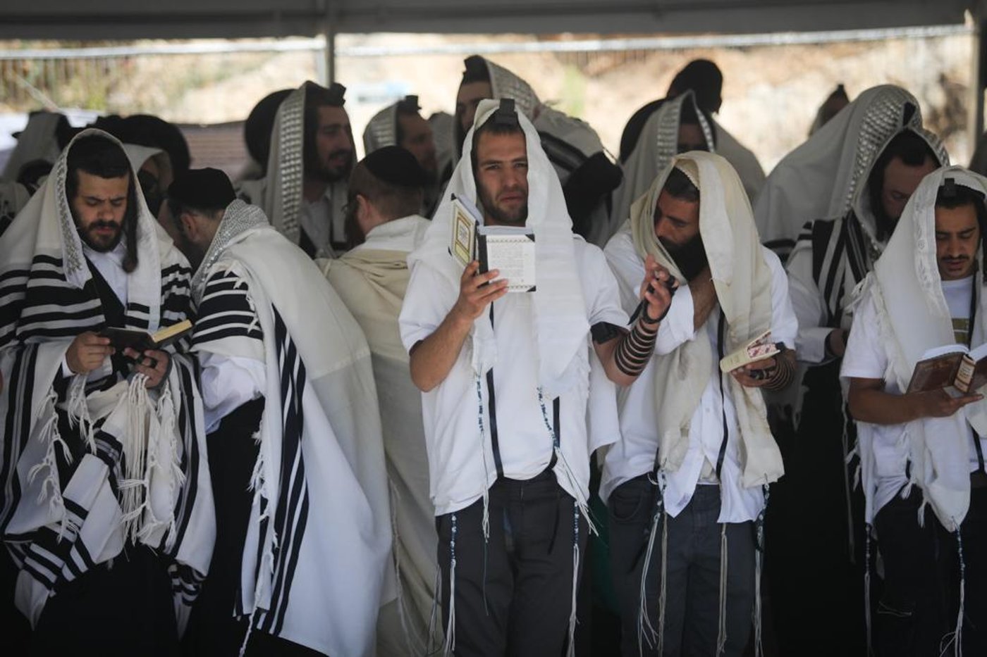 מירון, ציון הרשב"י והמחסומים • צפו בתיעוד