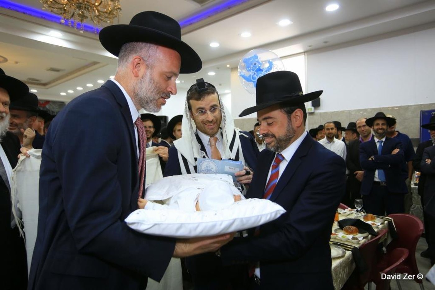 משה רבר חגג ברית לבנו - כולם הגיעו • גלריה