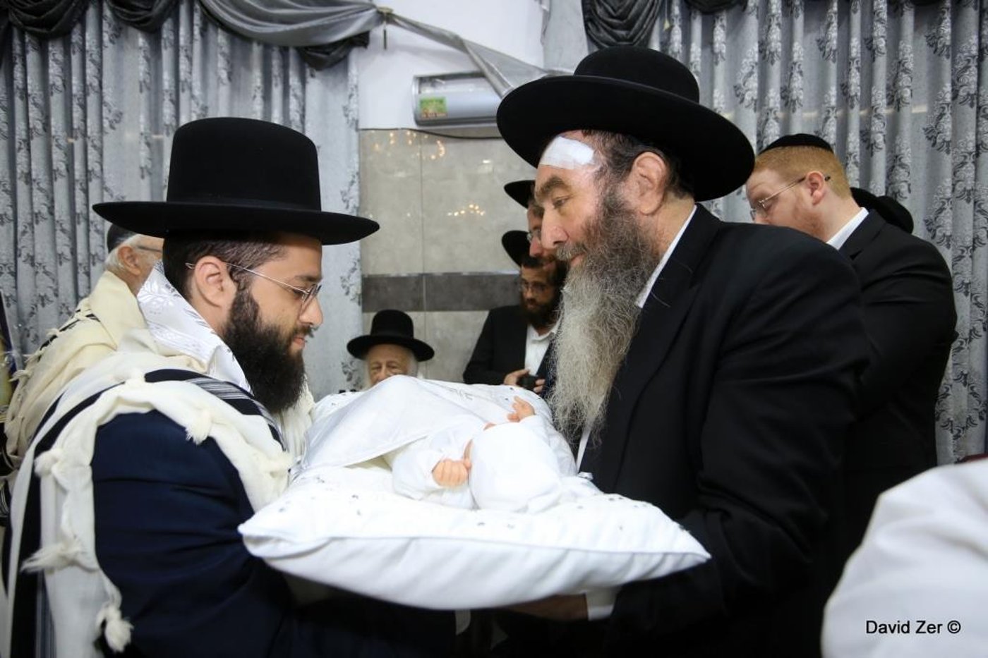 משה רבר חגג ברית לבנו - כולם הגיעו • גלריה