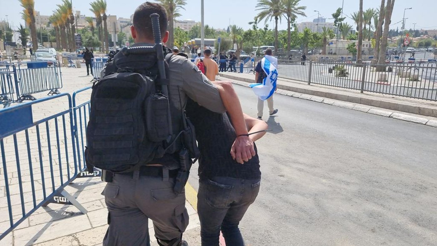 כתב אישום נגד מיידה אבנים ביום ירושלים