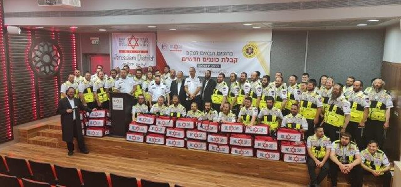עשרות החובשים בטקס קבלה למדא לאחר ההכשרה