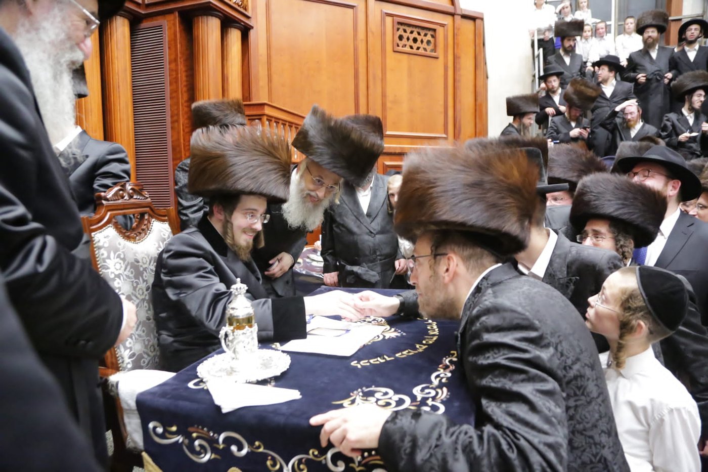 בסאדיגורה חגגו את נישואי אחיו הצעיר של הרבי - מרחוק