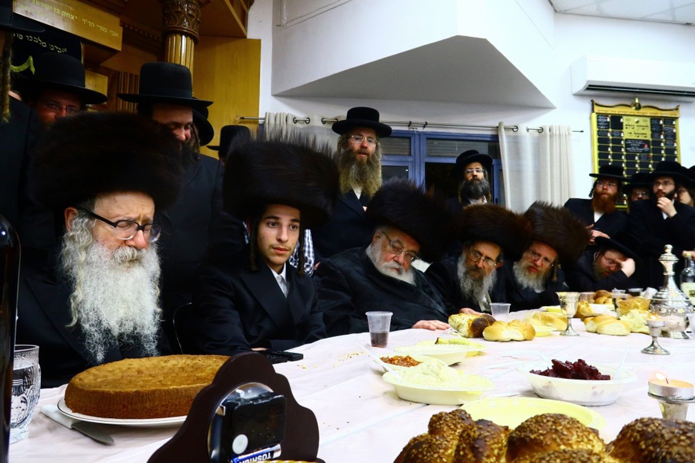 באמשינוב חגגו שבע ברכות לנכדת האדמו"ר
