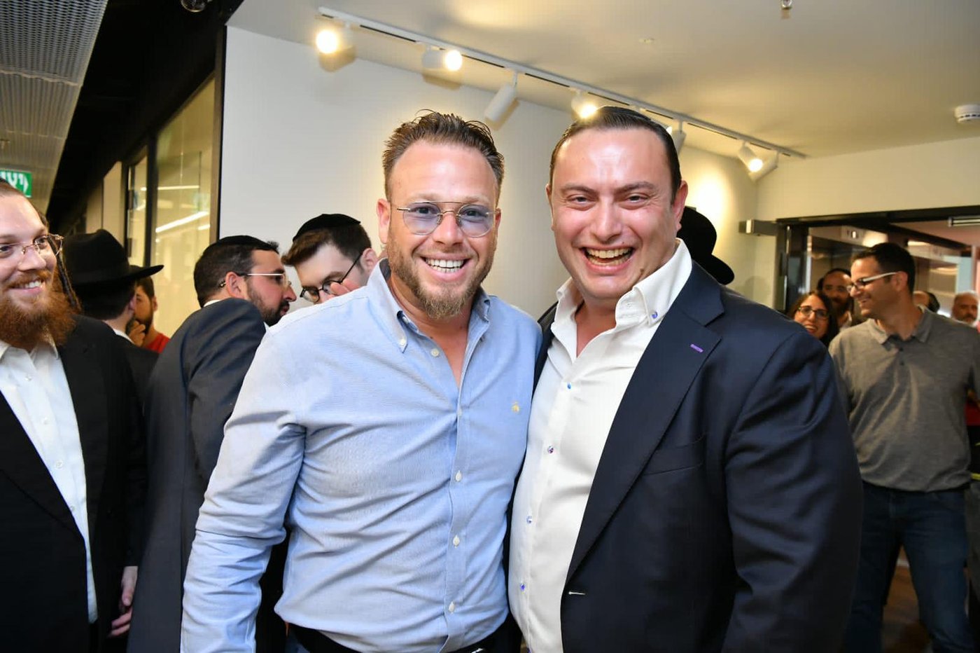 בטקס חגיגי נחנך בית 'גיל-גרופ' החדש: רבנים, ח"כים ואנשי תקשורת הגיעו לברך