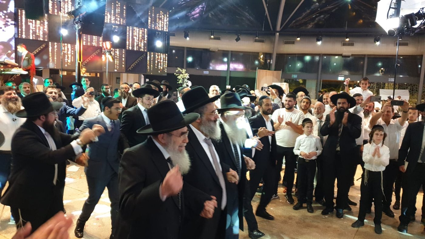 תיעוד מרהיב משמחת בר המצווה לבניו של הגה"צ רבי ישראל אברג'ל