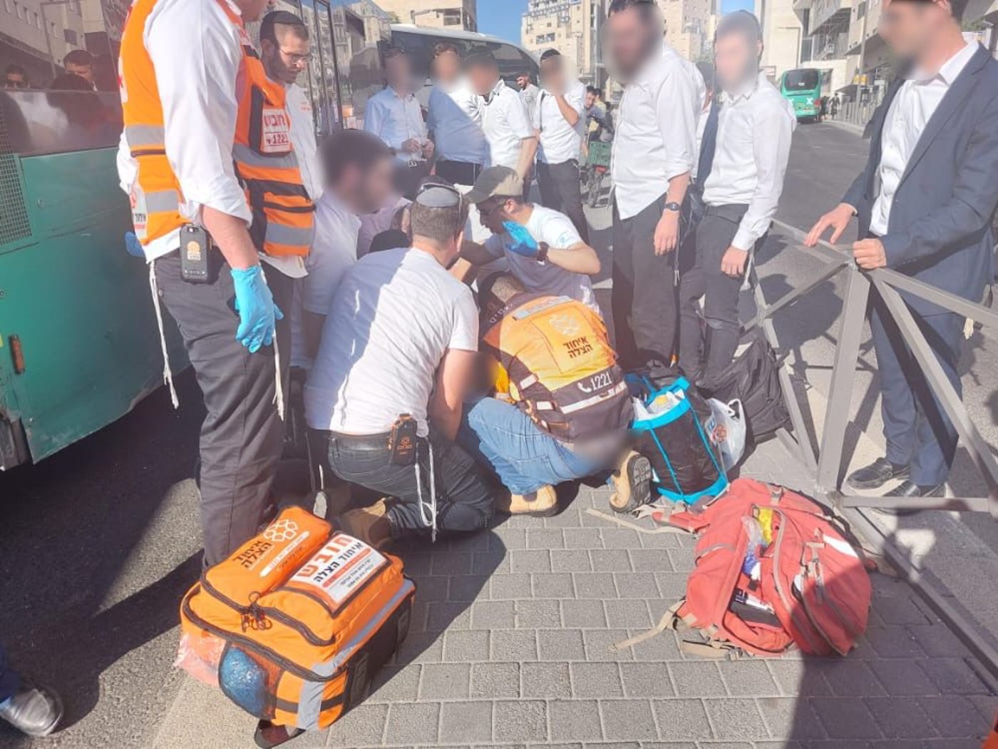 רחוב ירמיהו בירושלים: הולך רגל נפגע מאוטובוס